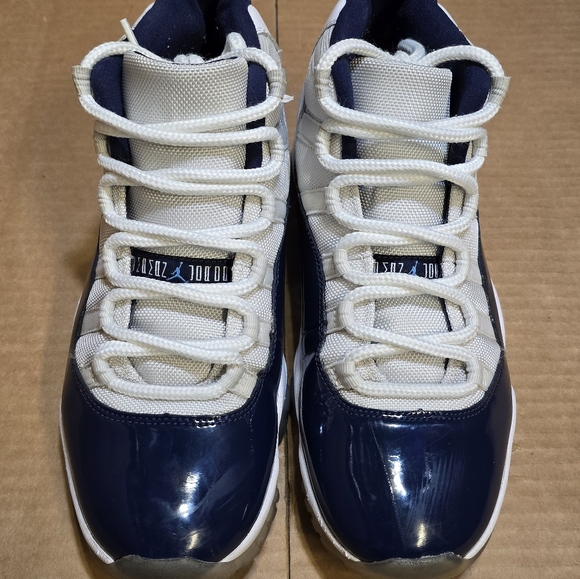Size 8.5 - Jordan 11 Retro High Win Like '82 - Picture 3 of 6